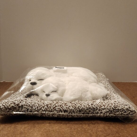 New Realistic Great Pyrenees Sleeping Dogs Plush Decor Japan 25cm Toreba - Picture 2 of 3